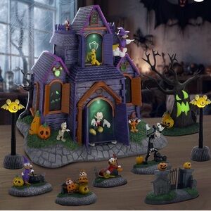 Disney Mickey & Friends Halloween Village 9 piece set (New in Box)